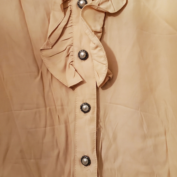 Ruffle V Pearl Buttons Women Sleeveless Shirt w Deep V Neckline - Picture 4 of 11